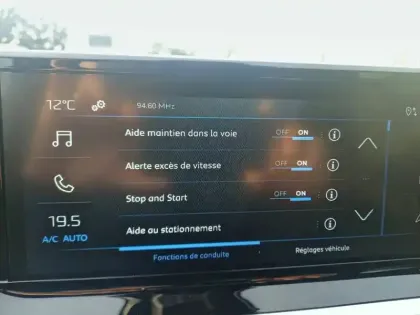 Photo 39 Peugeot 2008  100 S&S BVM6