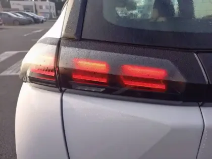 Photo 16 Peugeot 2008  100 S&S BVM6