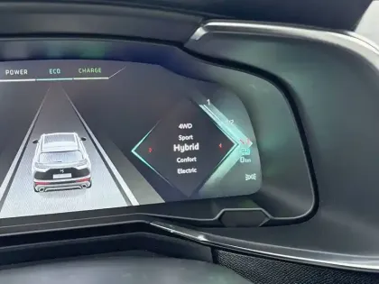 Photo 64 DS DS 7 Gén. I Ph1 NG Louvre 5