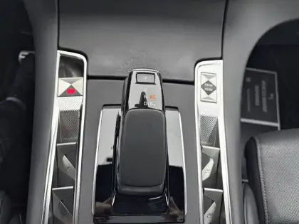 Photo 91 DS DS 7 DS7 Crossback Hybride E-Tense 300 EAT8 4x4