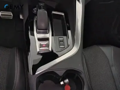 Photo 13 Peugeot 3008  Hybrid 225 e-EAT8