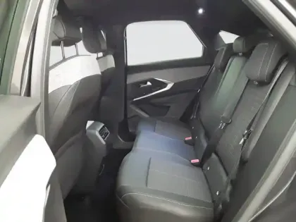 Photo 11 Peugeot 3008  Hybrid 136 e-DCS6