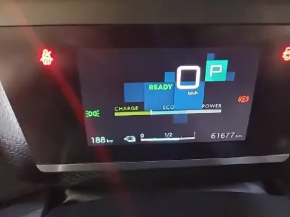 Photo 9 Citroën C4 e- 136 ch Automatique