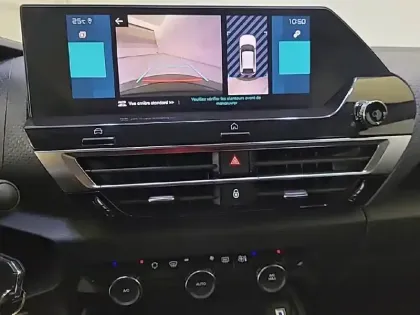 Photo 18 Citroën C4 e- 136 ch Automatique