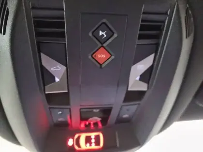 Photo 53 DS DS 7 DS7 Crossback Hybride E-Tense 225 EAT8