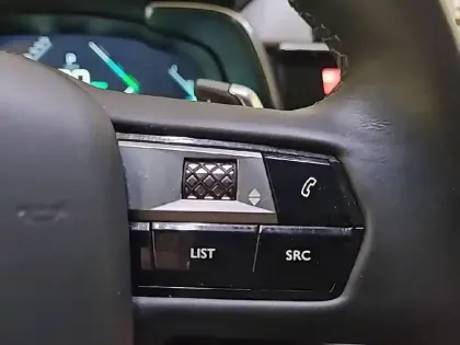 Photo 56 DS DS 7 DS7 Crossback Hybride E-Tense 225 EAT8