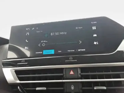 Photo 19 Citroën C4 e- 136 ch Automatique