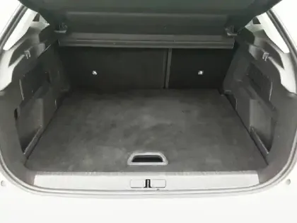 Photo 5 Citroën C4 e- 136 ch Automatique