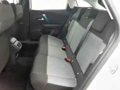 Photo 11 Citroën C4 e- 136 ch Automatique