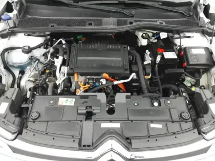 Photo 37 Citroën C4 e- 136 ch Automatique