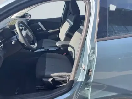 Photo 10 Citroën C4 e- 136 ch autonomie standard  Automatique