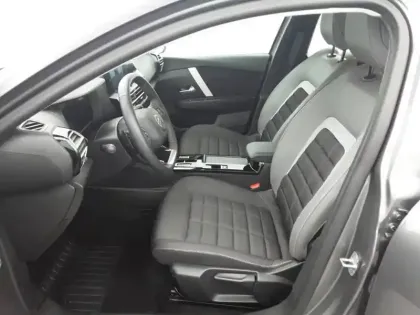 Photo 36 Citroën C4  Hybride 136 e-DCS6