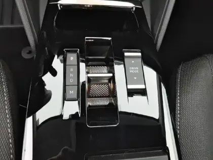 Photo 13 Citroën C4  Hybride 136 e-DCS6