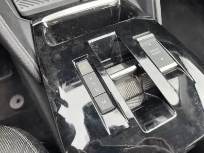 Photo 13 Citroën C4  Hybride 136 e-DCS6