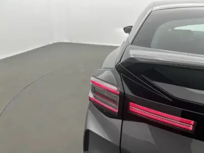 Photo 37 Citroën C4  Hybride 136 e-DCS6