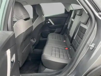 Photo 11 Citroën C4  Hybride 136 e-DCS6