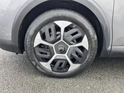 Photo 12 Citroën C4  Hybride 136 e-DCS6