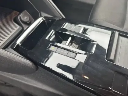 Photo 34 Citroën C4  Hybride 136 e-DCS6