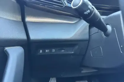 Photo 21 Peugeot 308  PHEV 225 e-EAT8