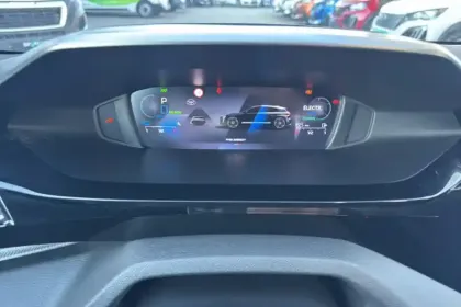 Photo 16 Peugeot 308  PHEV 225 e-EAT8