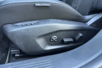 Photo 25 Peugeot 308  PHEV 225 e-EAT8