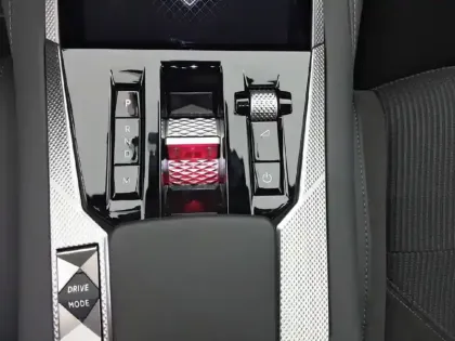 Photo 13 DS DS 4  BlueHDi 130 EAT8