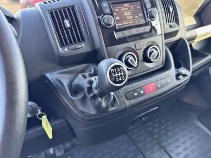 Photo 13 Citroën Jumper  TOLE 33 L2H2 BLUEHDi 140 S&S BVM6