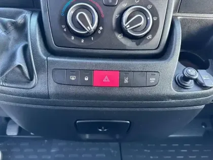 Photo 18 Citroën Jumper  TOLE 33 L2H2 BLUEHDi 140 S&S BVM6