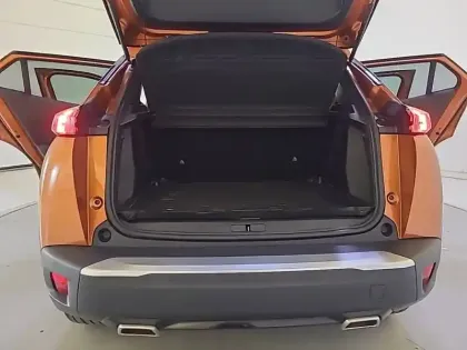 Photo 5 Peugeot 2008  PureTech 130 S&S EAT8