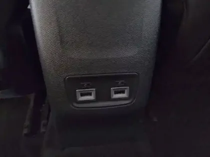 Photo 30 Peugeot 2008  PureTech 100 S&S BVM6