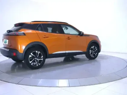 Photo 36 Peugeot 2008  PureTech 100 S&S BVM6