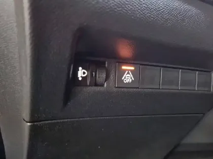 Photo 92 Peugeot 2008  PureTech 100 S&S BVM6