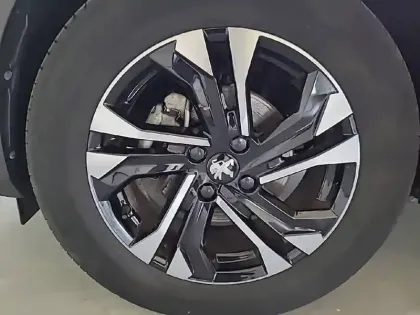 Photo 12 Peugeot 2008  PureTech 100 S&S BVM6