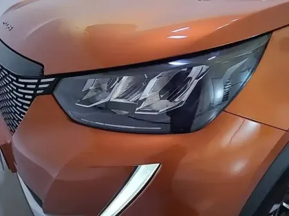 Photo 47 Peugeot 2008  PureTech 100 S&S BVM6