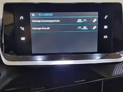 Photo 22 Peugeot 2008  PureTech 100 S&S BVM6