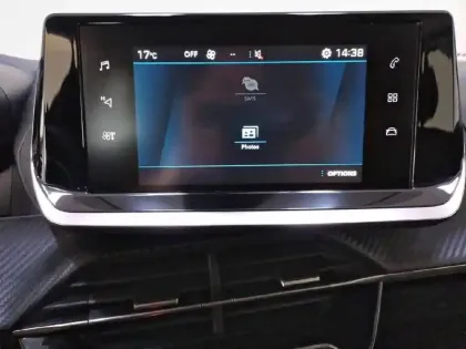 Photo 138 Peugeot 2008  PureTech 100 S&S BVM6