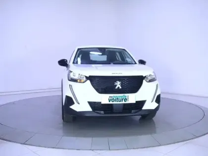 Photo 114 Peugeot 2008  PureTech 100 S&S BVM6