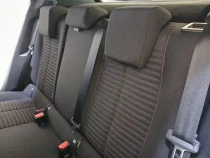 Photo 61 Peugeot 2008  PureTech 100 S&S BVM6