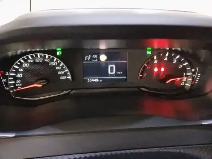 Photo 28 Peugeot 2008  PureTech 100 S&S BVM6