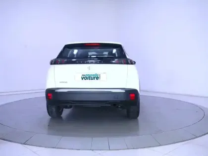 Photo 56 Peugeot 2008  PureTech 100 S&S BVM6