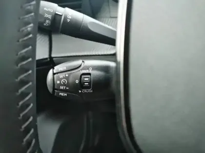 Photo 18 Peugeot 2008  PureTech 100 S&S BVM6