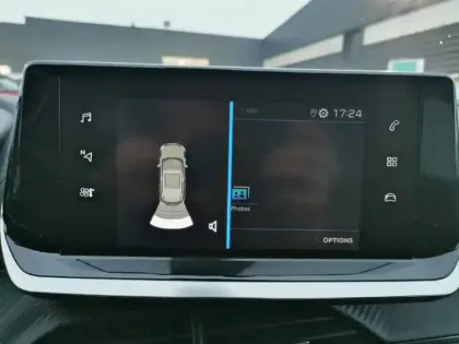 Photo 17 Peugeot 2008  PureTech 100 S&S BVM6