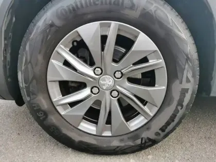 Photo 10 Peugeot 2008  PureTech 100 S&S BVM6