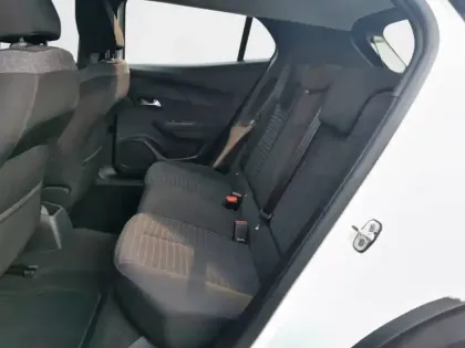 Photo 11 Peugeot 2008  PureTech 100 S&S BVM6