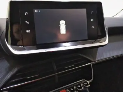 Photo 44 Peugeot 2008  BlueHDi 130 S&S EAT8