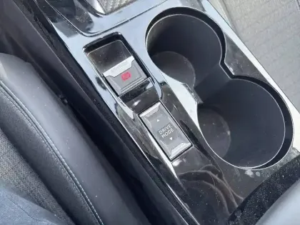 Photo 14 Peugeot 2008  BlueHDi 130 S&S EAT8