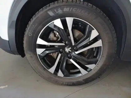 Photo 37 Peugeot 2008  BlueHDi 130 S&S EAT8