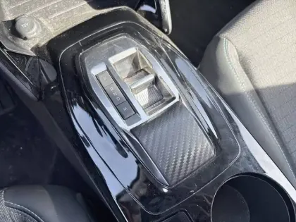 Photo 13 Peugeot 2008  BlueHDi 130 S&S EAT8