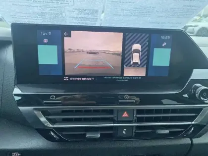 Photo 18 Citroën C4 e- 136 ch Automatique