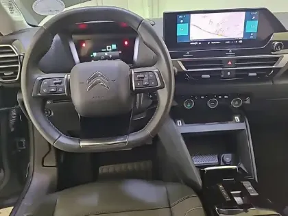 Photo 7 Citroën C4 e- 136 ch Automatique